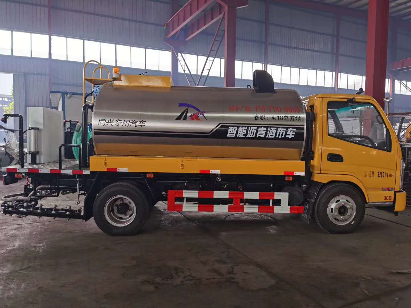 6噸乳化瀝青撒布車(chē)銷(xiāo)往內(nèi)蒙古烏海